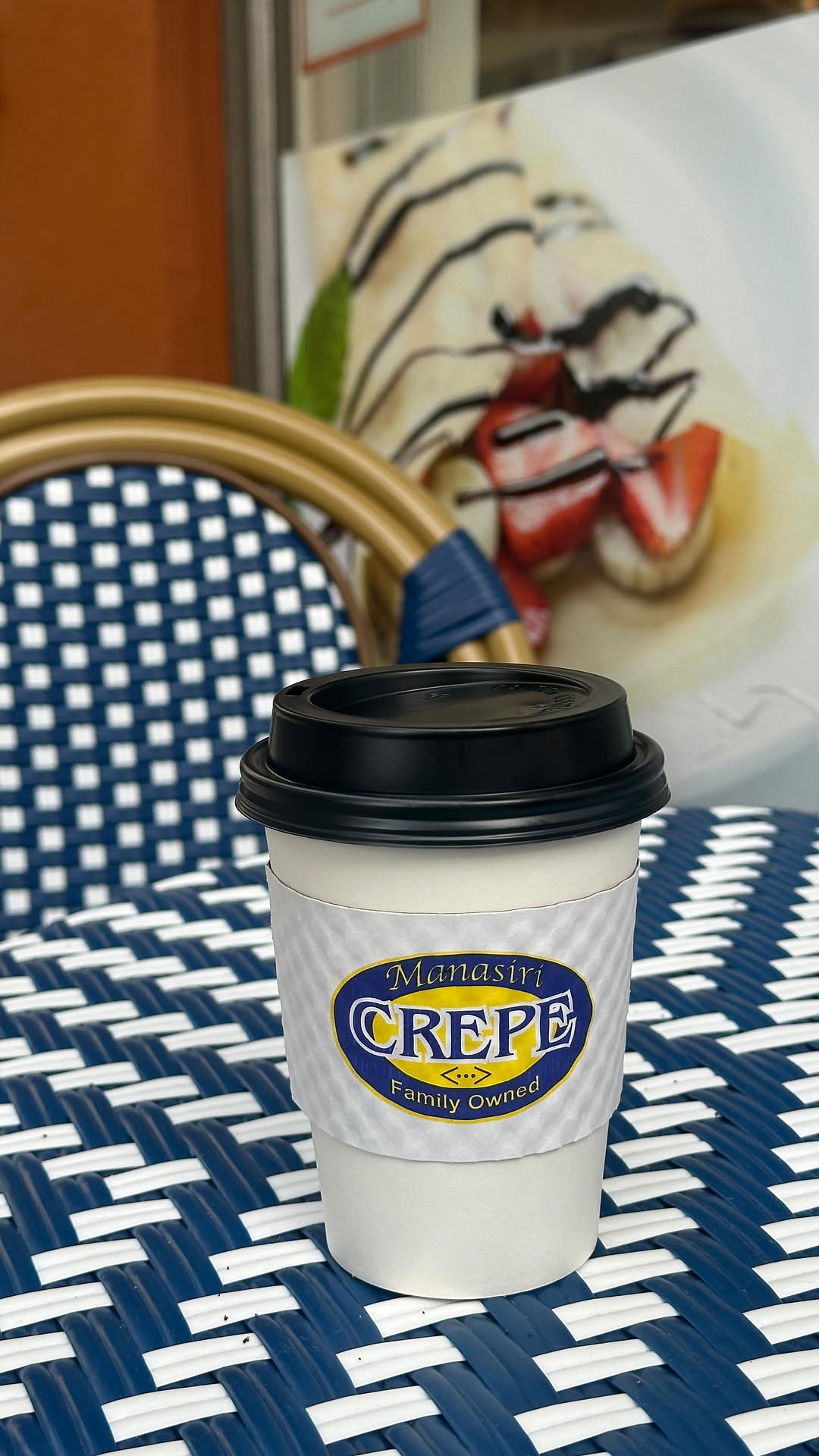 Java Jacket branded sleeve in use at @manasiricrepe.